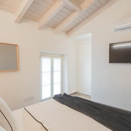 Muraltos Nest Apartment