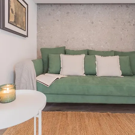 Muraltos Nest Apartment Como