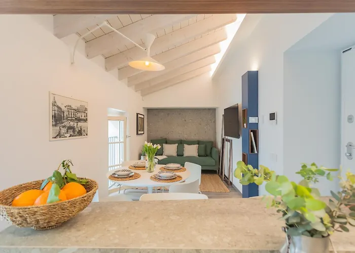 Muralto's Nest By Rent Apartment Como