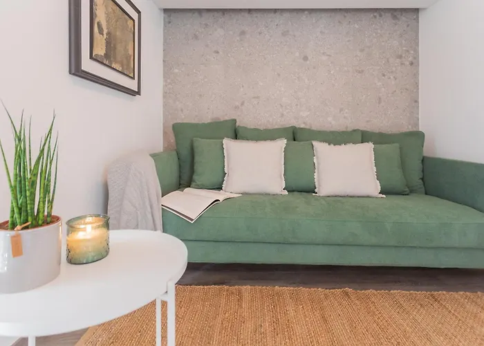 Muralto's Nest By Rent Apartment Como